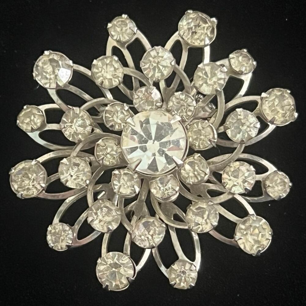 Vintage, Estate - 1950s Silver Tone Rhinestone Atomic Sunburst Brooch, unsigned
